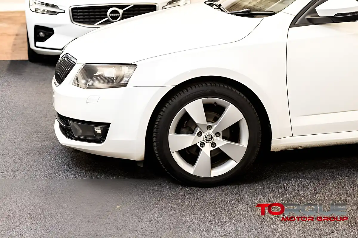 Used 2017 Skoda Octavia Se Sport White - Interior and Exterior details 6