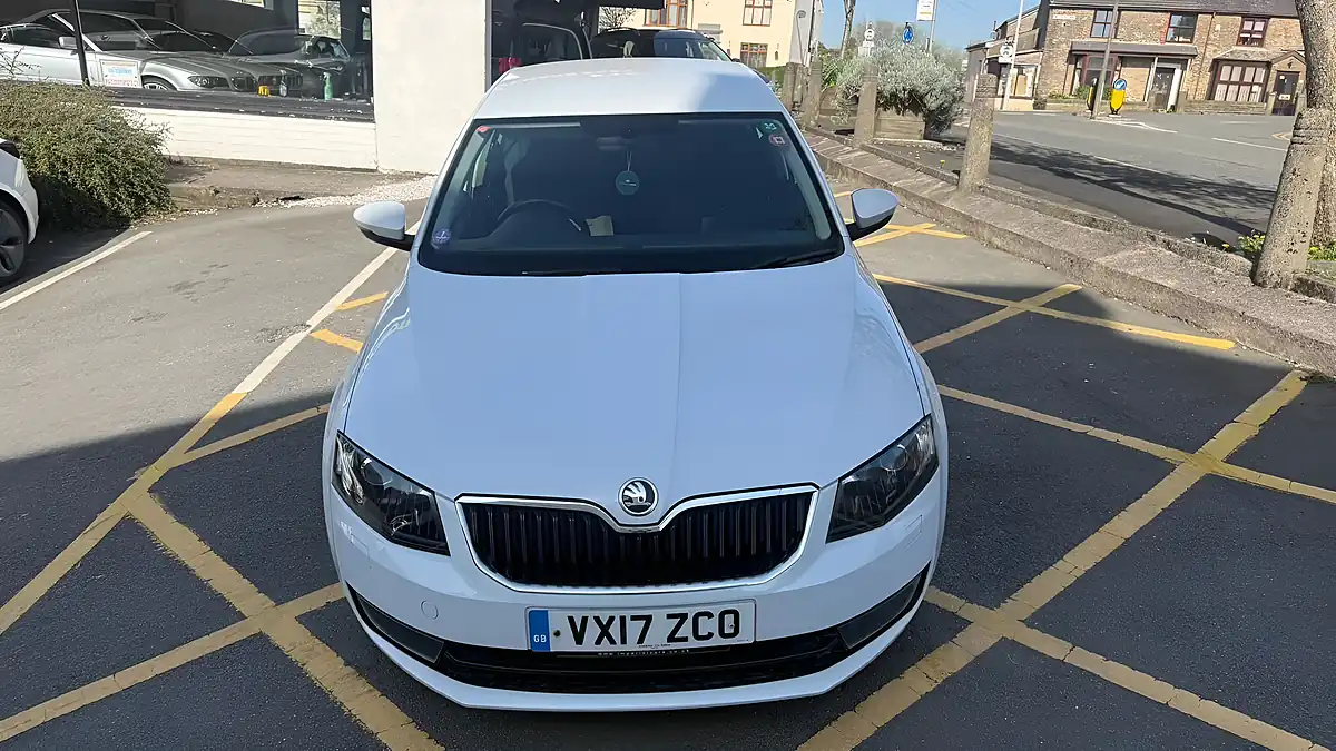 Used 2017 Skoda Octavia Se Sport White - Interior and Exterior details 12