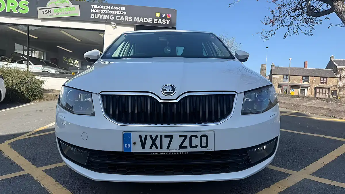 Used 2017 Skoda Octavia Se Sport White - Interior and Exterior details 2