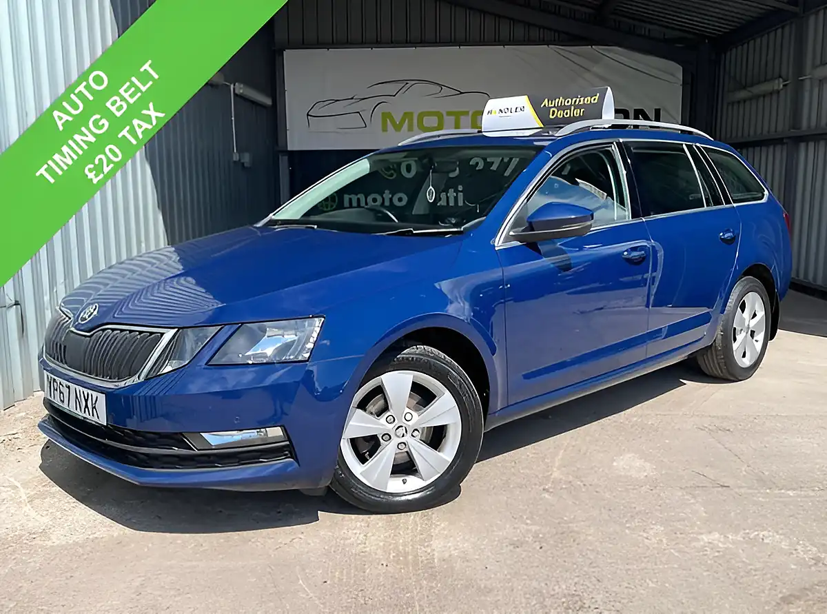 Used 2017 Skoda Octavia Se Technology Blue - Front View
