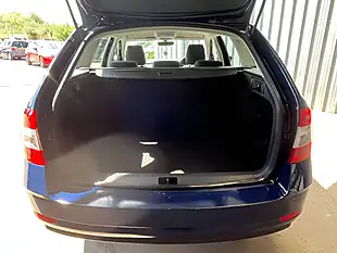 Used 2017 Skoda Octavia Se Technology Blue - Interior and Exterior details 12
