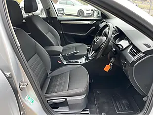 Used 2017 Skoda Octavia Se Technology Silver - Interior and Exterior details 11
