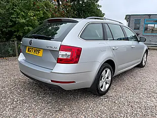 Used 2017 Skoda Octavia Se Technology Silver - Interior and Exterior details 3