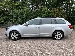 Used 2017 Skoda Octavia Se Technology Silver - Interior and Exterior details 6