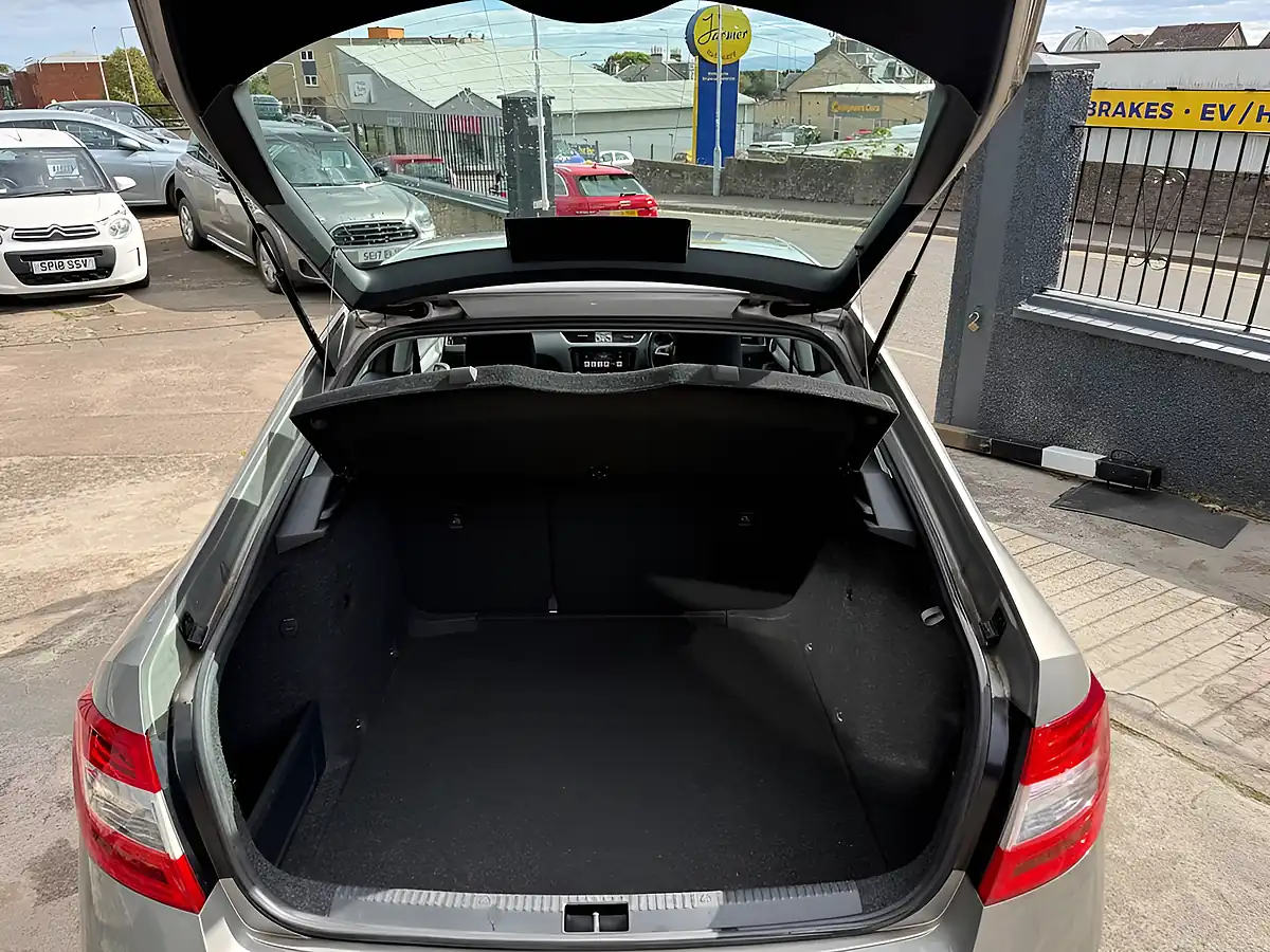 Used 2017 Skoda Octavia Se Titanium - Interior and Exterior details 11