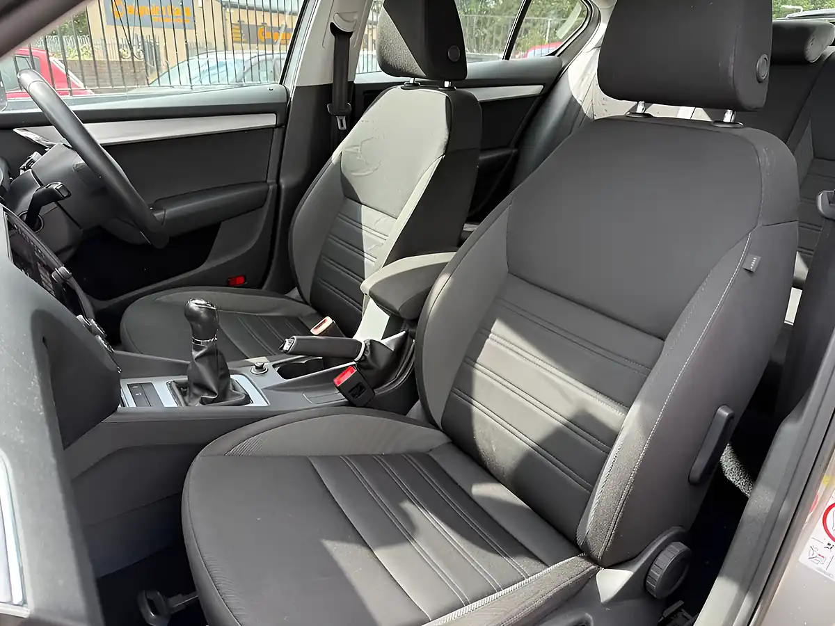 Used 2017 Skoda Octavia Se Titanium - Interior and Exterior details 16