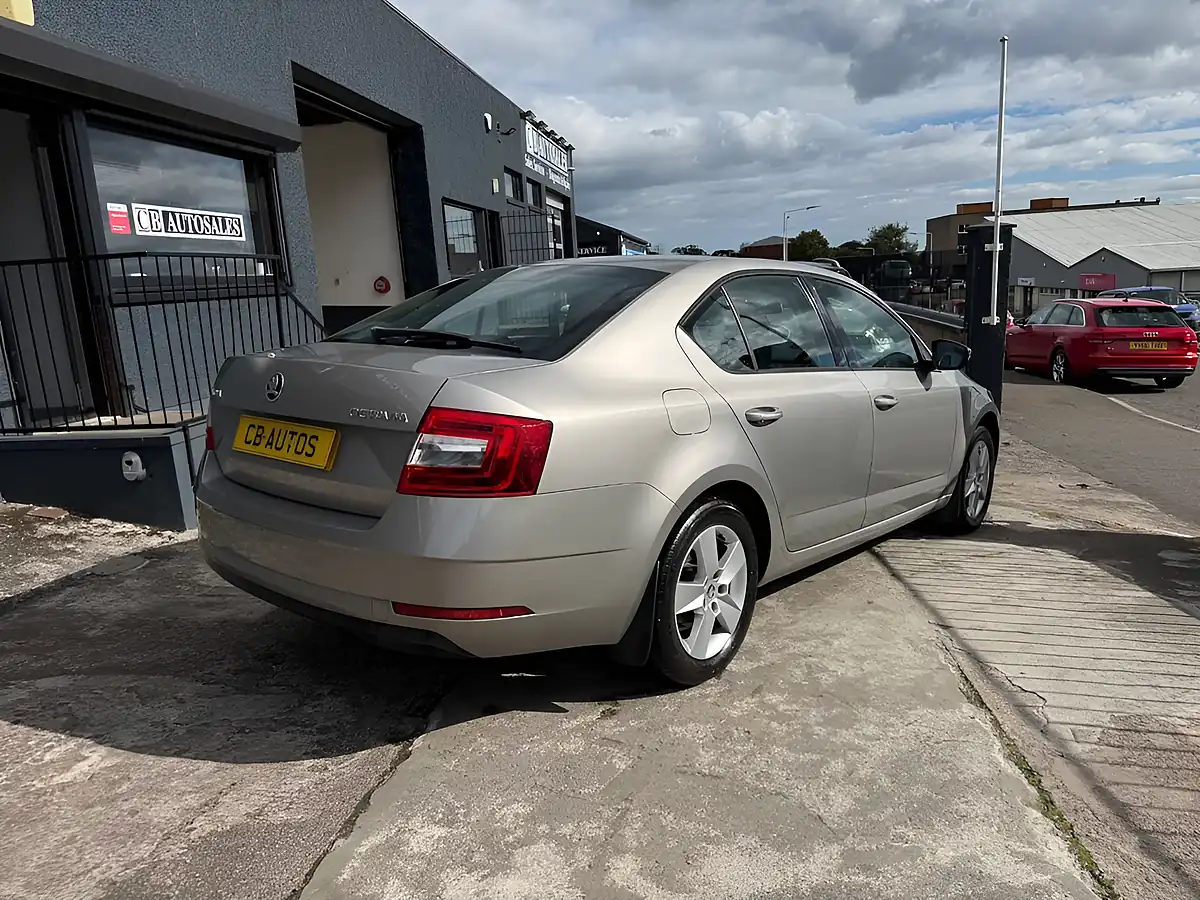 Used 2017 Skoda Octavia Se Titanium - Interior and Exterior details 4
