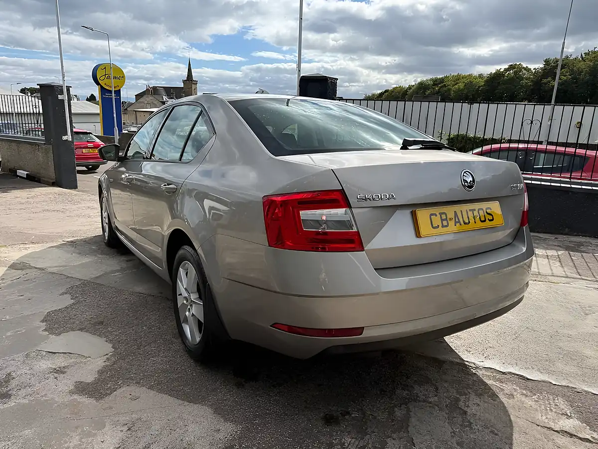 Used 2017 Skoda Octavia Se Titanium - Interior and Exterior details 6