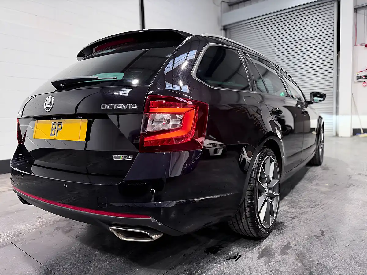 Used 2017 Skoda Octavia VRS Black - Interior and Exterior details 13