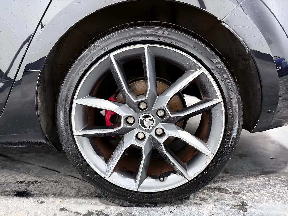 Used 2017 Skoda Octavia VRS Black - Interior and Exterior details 19