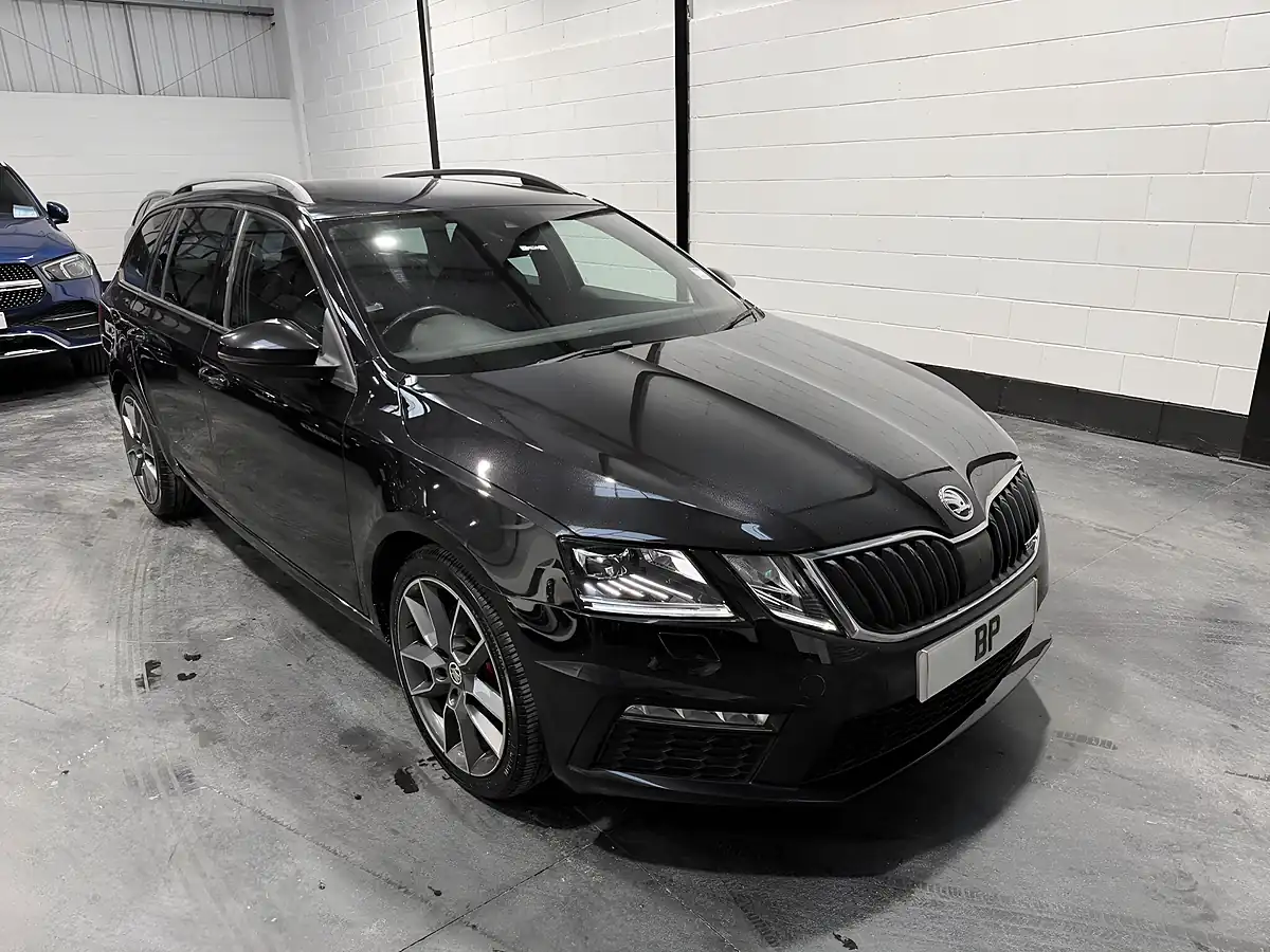Used 2017 Skoda Octavia VRS Black - Interior and Exterior details 4