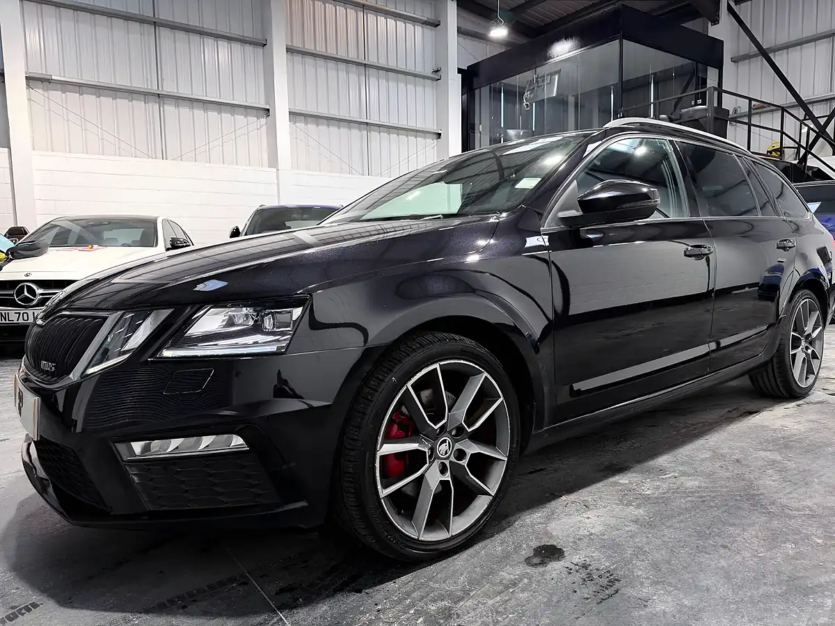 Used 2017 Skoda Octavia VRS Black - Interior and Exterior details 6