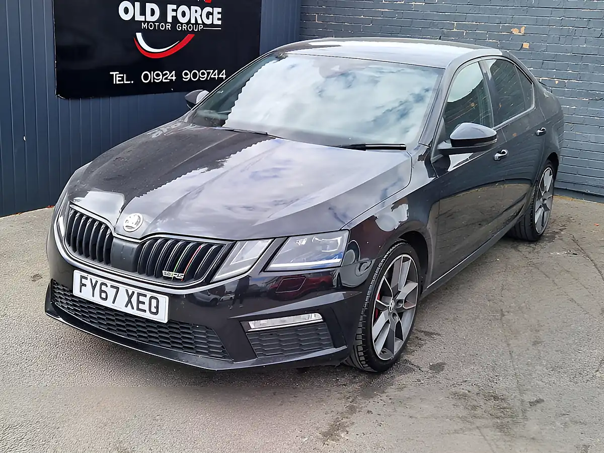 Used 2017 Skoda Octavia VRS Black - Interior and Exterior details 5