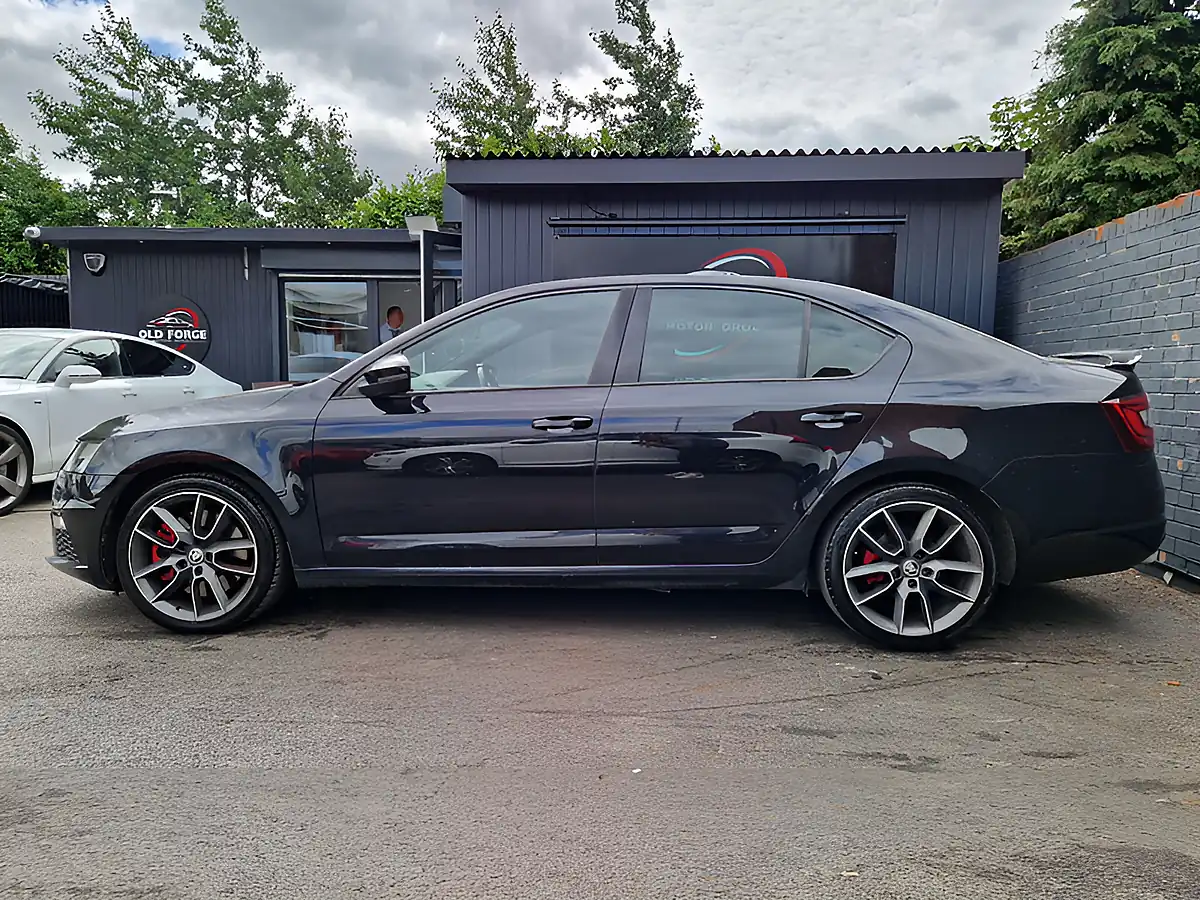 Used 2017 Skoda Octavia VRS Black - Interior and Exterior details 6