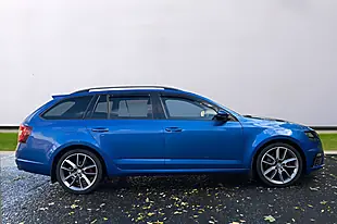 Used 2017 Skoda Octavia VRS Blue - Interior and Exterior details 10