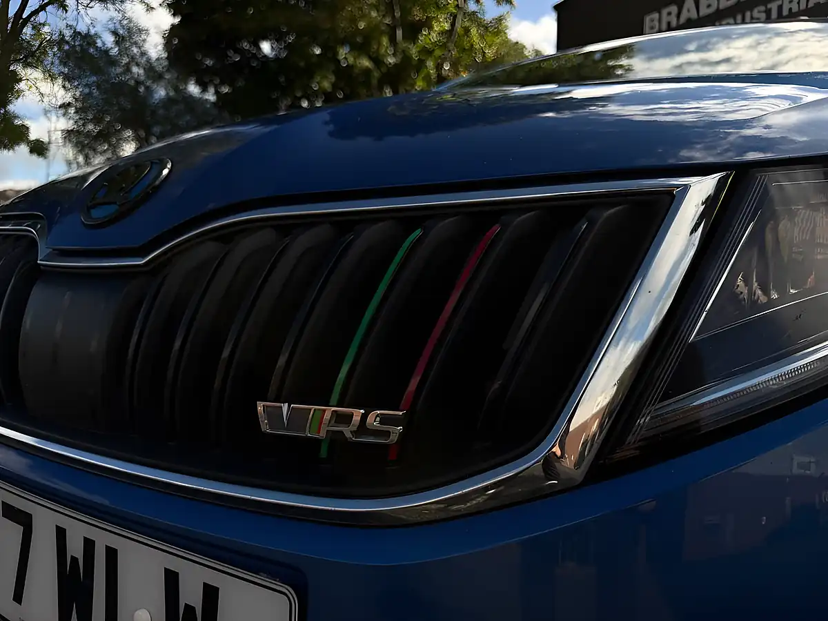 Used 2017 Skoda Octavia VRS Blue - Interior and Exterior details 14