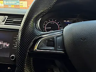 Used 2017 Skoda Octavia VRS Blue - Interior and Exterior details 16