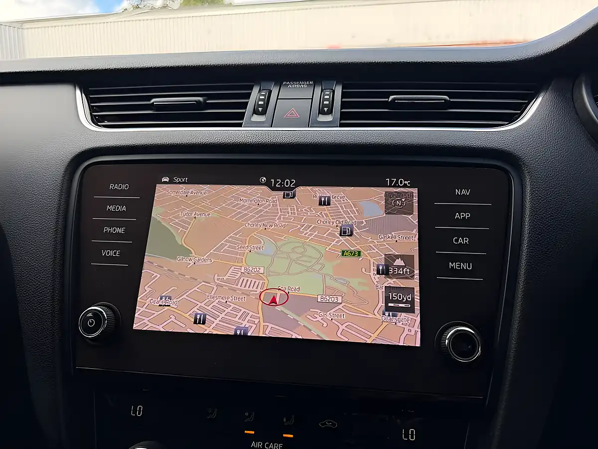 Used 2017 Skoda Octavia VRS Blue - Interior and Exterior details 17