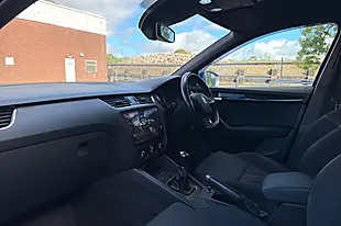Used 2017 Skoda Octavia VRS Blue - Interior and Exterior details 4
