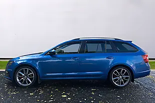 Used 2017 Skoda Octavia VRS Blue - Interior and Exterior details 7