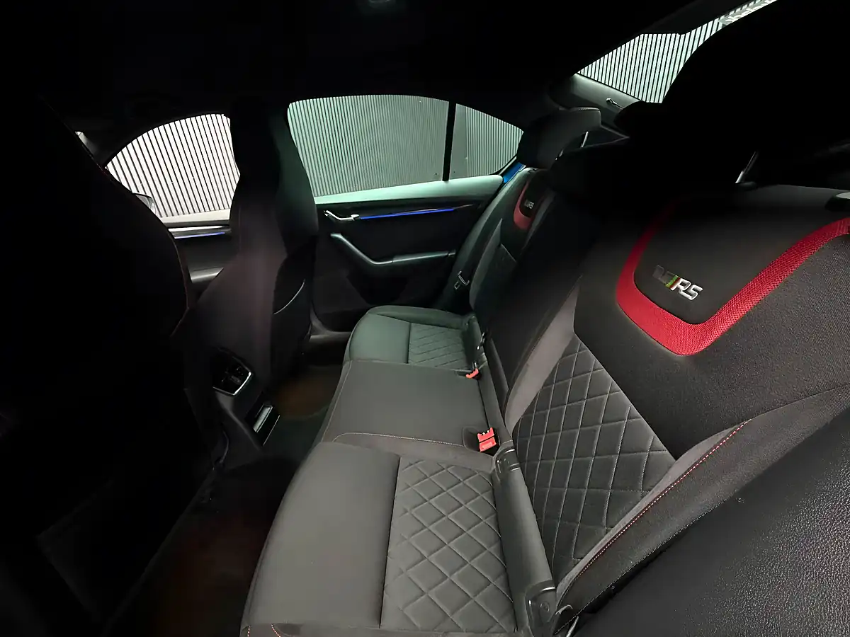 Used 2017 Skoda Octavia VRS Blue - Interior and Exterior details 12