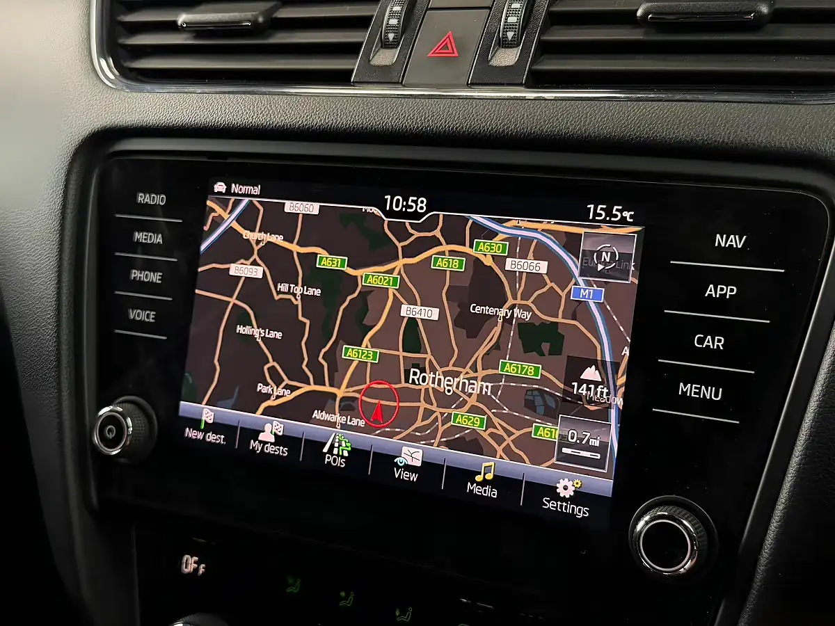 Used 2017 Skoda Octavia VRS Blue - Interior and Exterior details 15