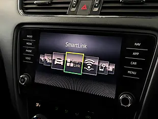 Used 2017 Skoda Octavia VRS Blue - Interior and Exterior details 16