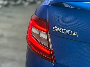 Used 2017 Skoda Octavia VRS Blue - Interior and Exterior details 18