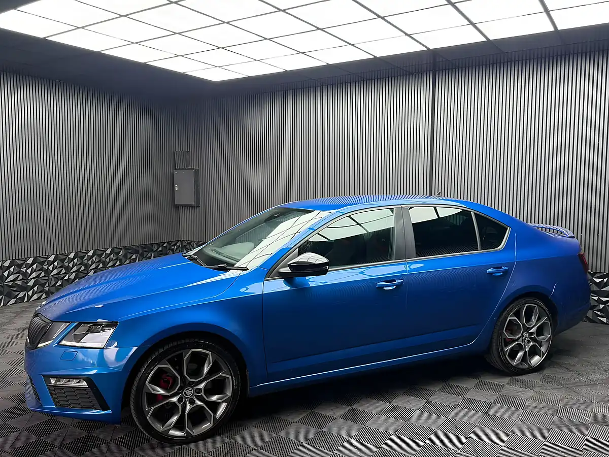 Used 2017 Skoda Octavia VRS Blue - Interior and Exterior details 19