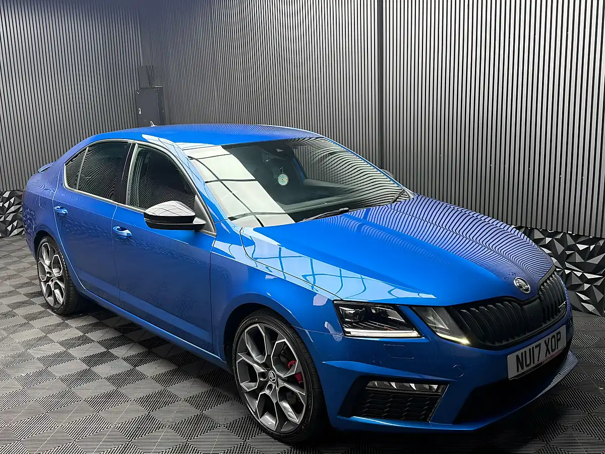 Used 2017 Skoda Octavia VRS Blue - Interior and Exterior details 5
