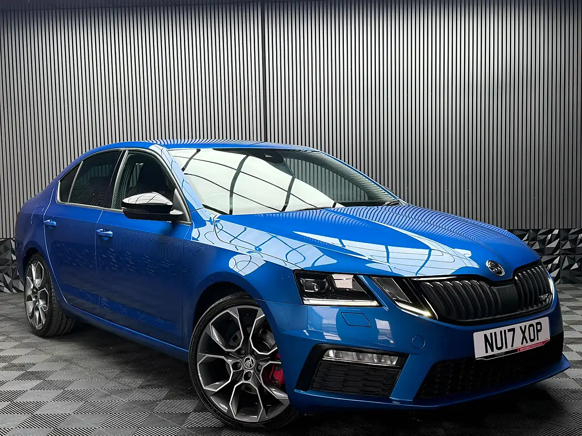 Used 2017 Skoda Octavia VRS Blue - Interior and Exterior details 7