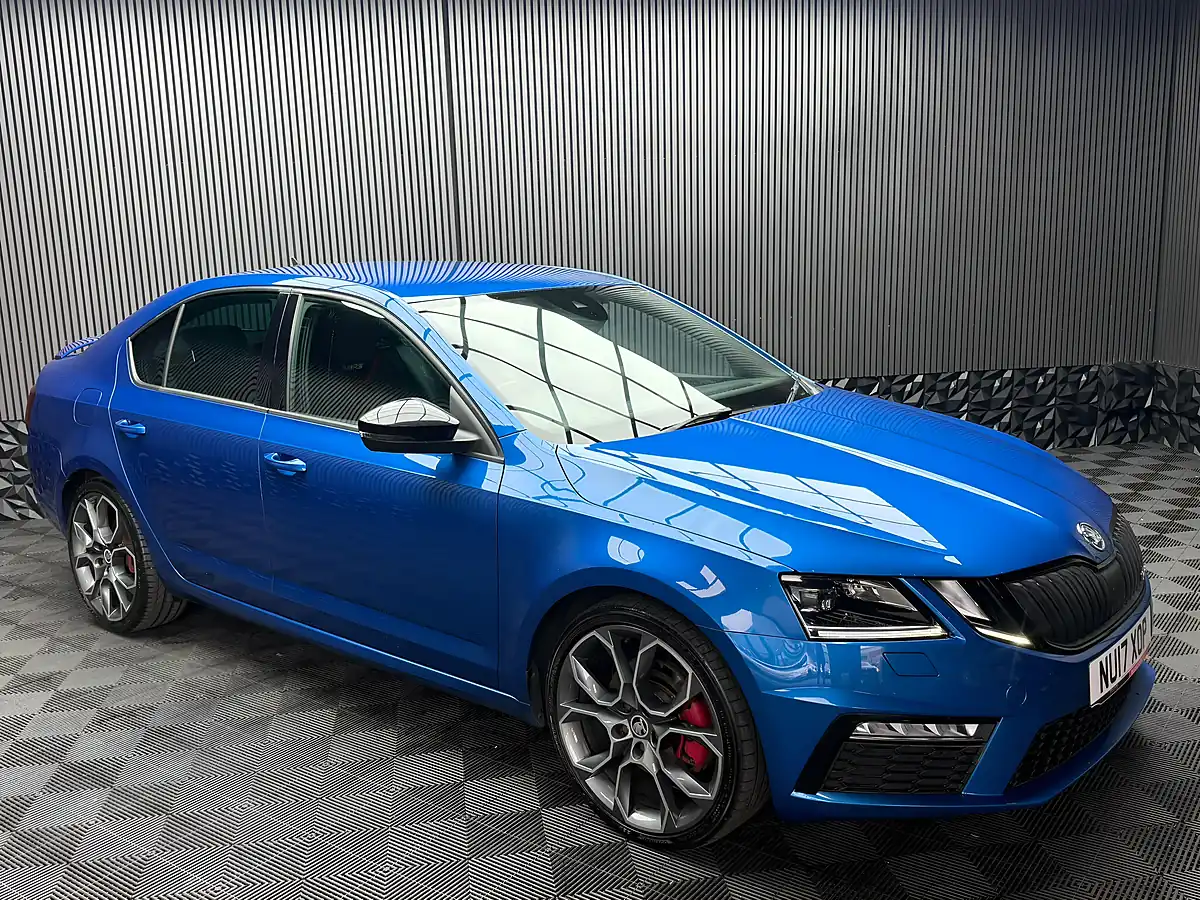 Used 2017 Skoda Octavia VRS Blue - Interior and Exterior details 8