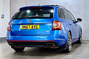 Used 2017 Skoda Octavia VRS Blue - Interior and Exterior details 10