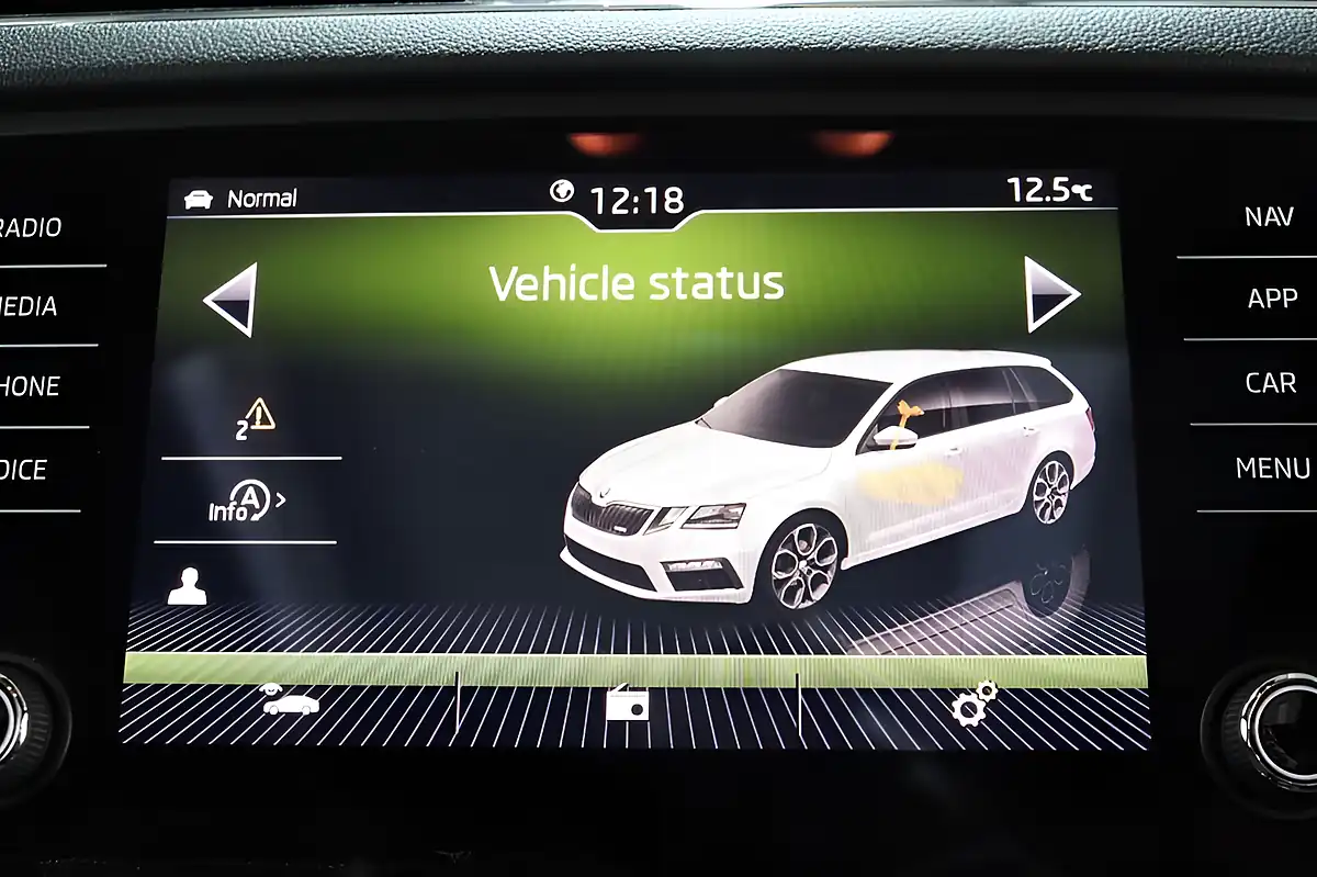 Used 2017 Skoda Octavia VRS Blue - Interior and Exterior details 14