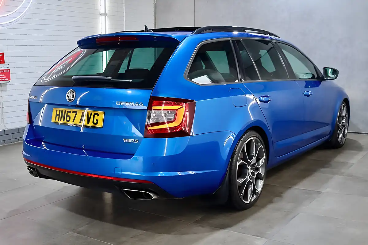 Used 2017 Skoda Octavia VRS Blue - Interior and Exterior details 2