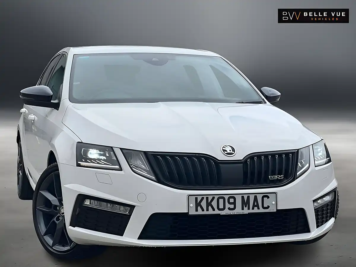 Used 2017 Skoda Octavia VRS Candy White - Front View