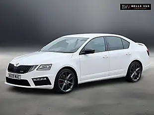 Used 2017 Skoda Octavia VRS Candy White - Interior and Exterior details 11