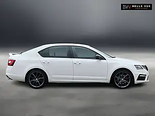 Used 2017 Skoda Octavia VRS Candy White - Interior and Exterior details 4
