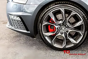 Used 2017 Skoda Octavia VRS Grey - Interior and Exterior details 7