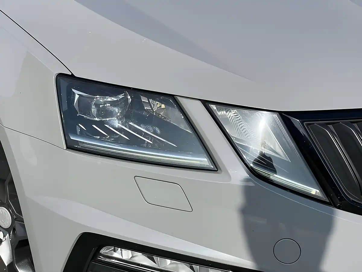 Used 2017 Skoda Octavia VRS Meteor Grey - Interior and Exterior details 7