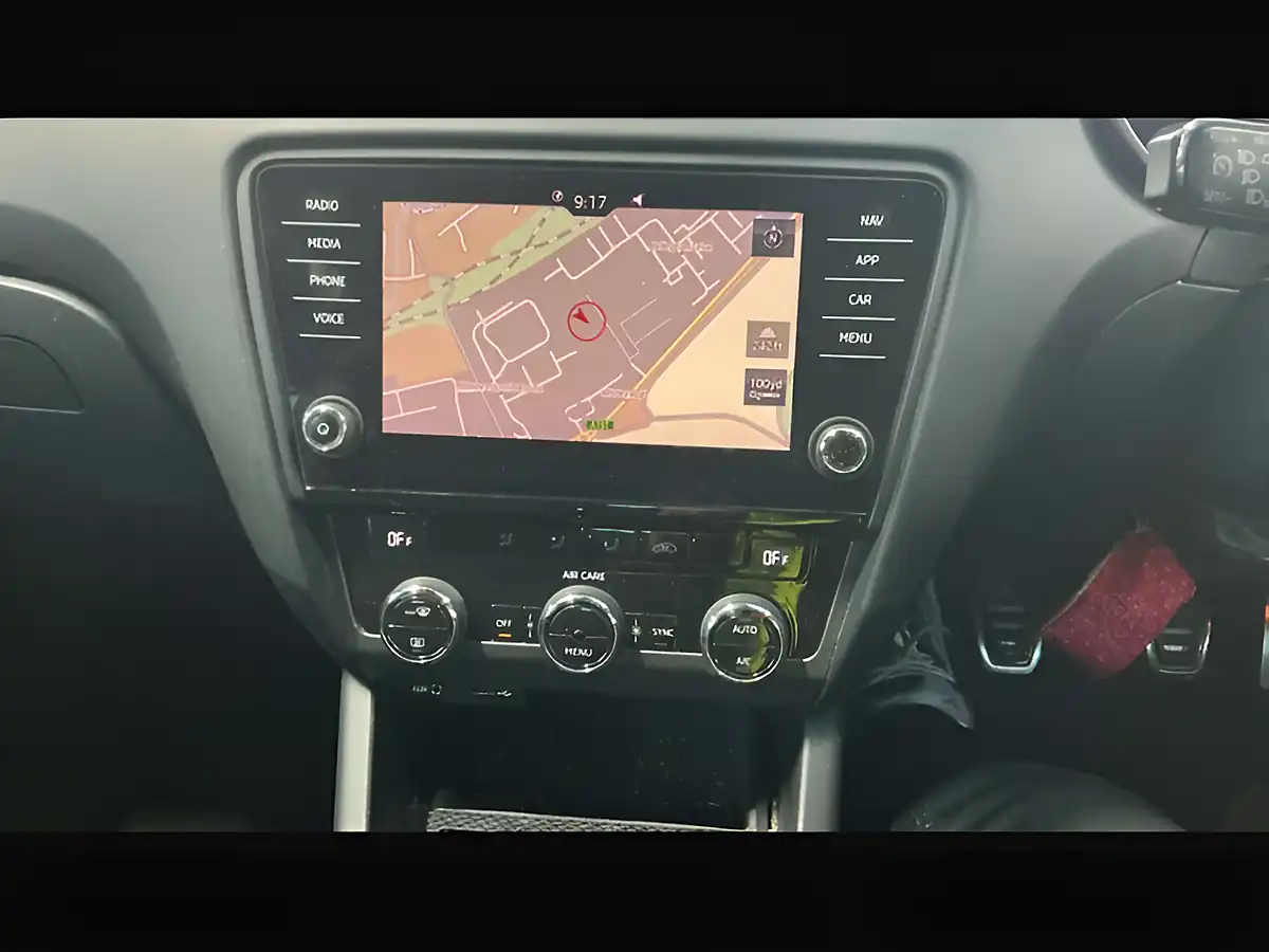 Used 2017 Skoda Octavia VRS Quartz Grey - Interior and Exterior details 10