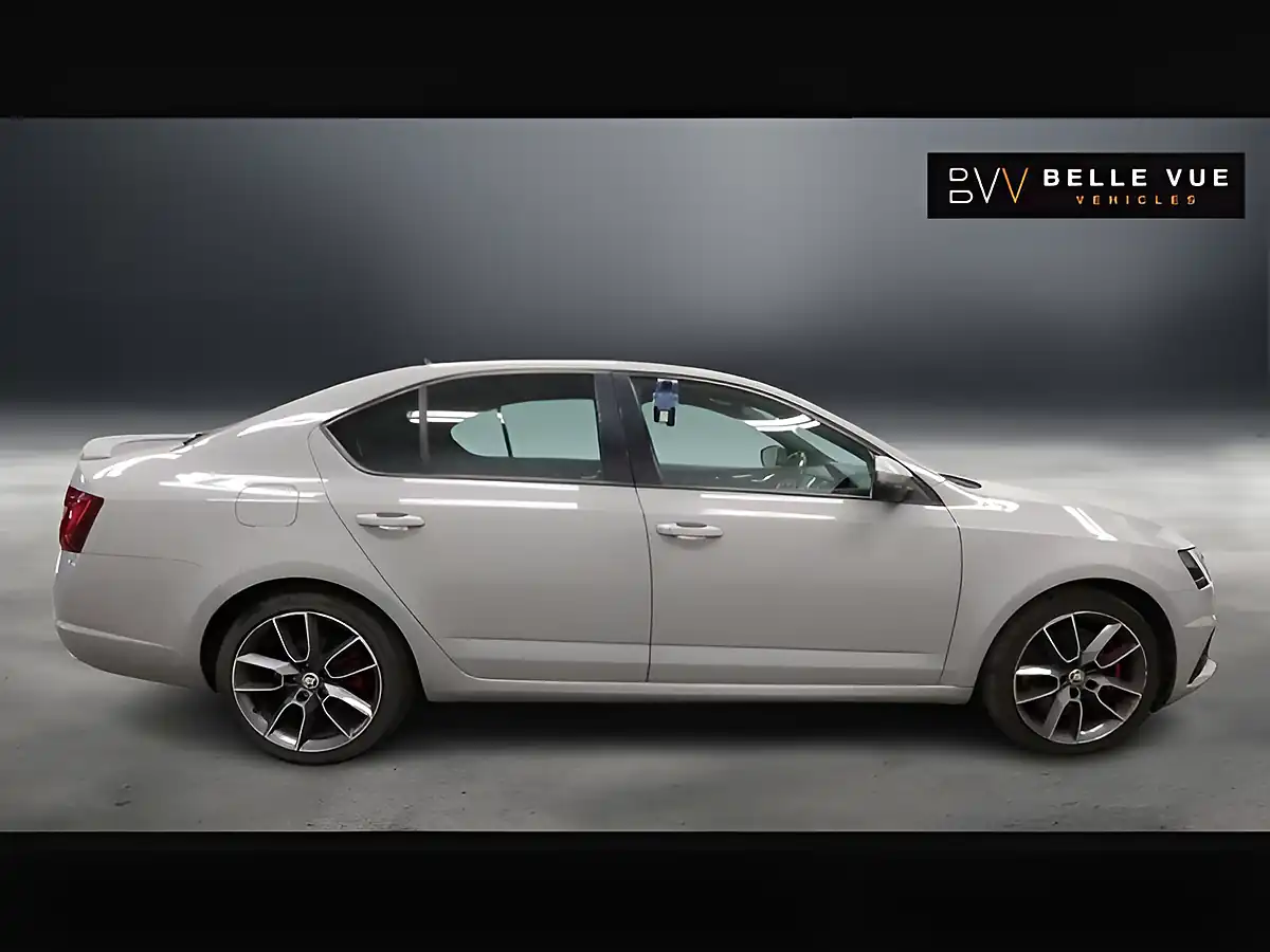 Used 2017 Skoda Octavia VRS Quartz Grey - Interior and Exterior details 7