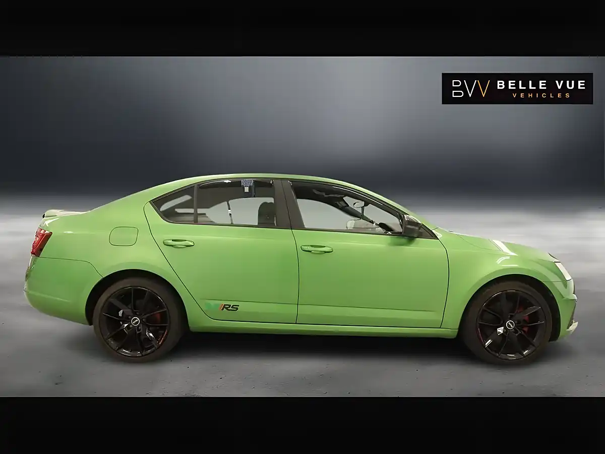 Used 2017 Skoda Octavia VRS Rallye Green - Interior and Exterior details 11