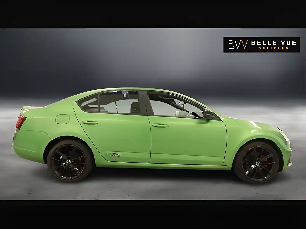 Used 2017 Skoda Octavia VRS Rallye Green - Interior and Exterior details 7