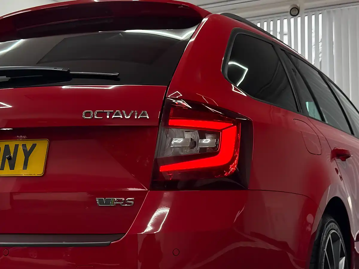 Used 2017 Skoda Octavia VRS Red - Interior and Exterior details 10