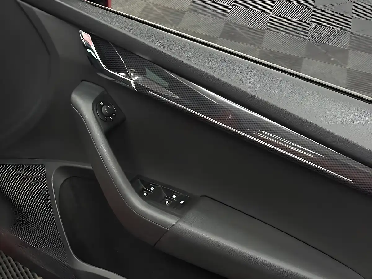 Used 2017 Skoda Octavia VRS Red - Interior and Exterior details 16