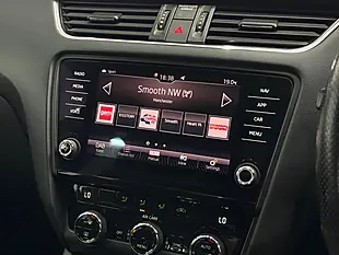 Used 2017 Skoda Octavia VRS Red - Interior and Exterior details 17