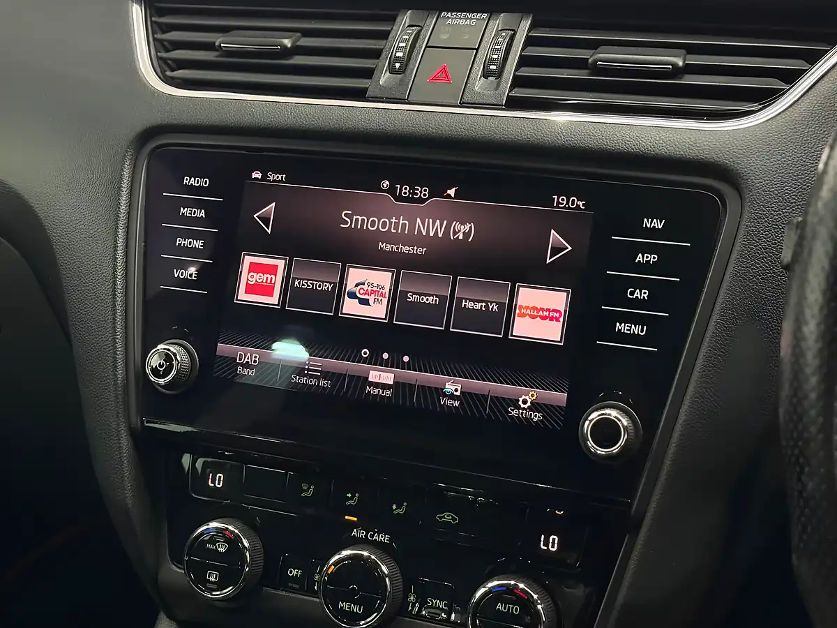 Used 2017 Skoda Octavia VRS Red - Interior and Exterior details 17
