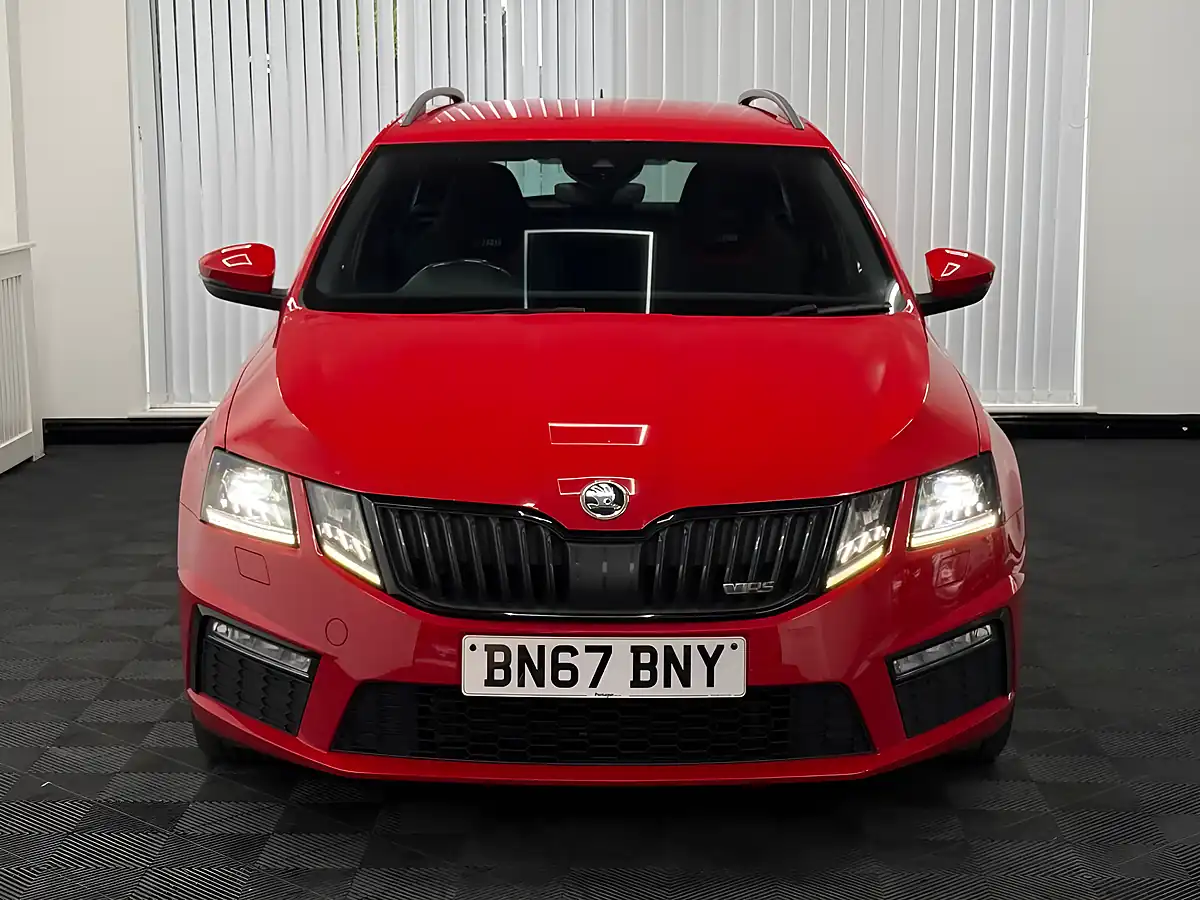 Used 2017 Skoda Octavia VRS Red - Interior and Exterior details 7