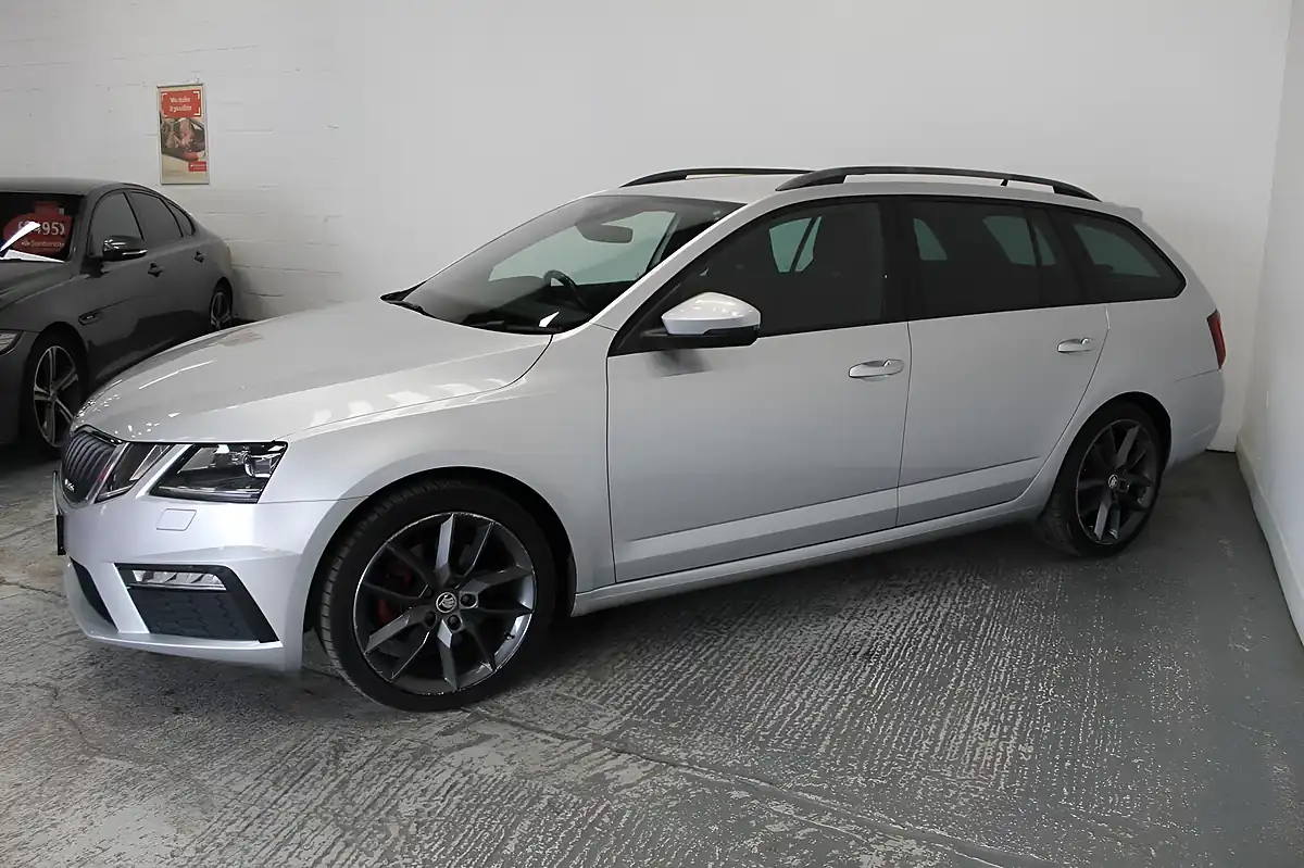 Used 2017 Skoda Octavia VRS Silver - Interior and Exterior details 4